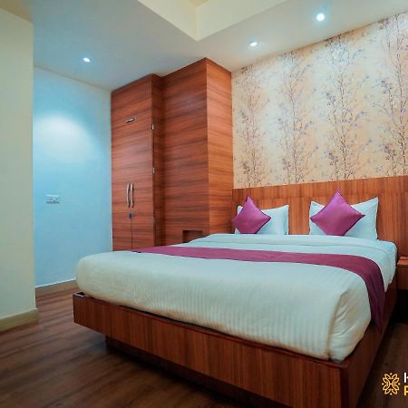 Hotel Pepper Hisar Bagian luar foto
