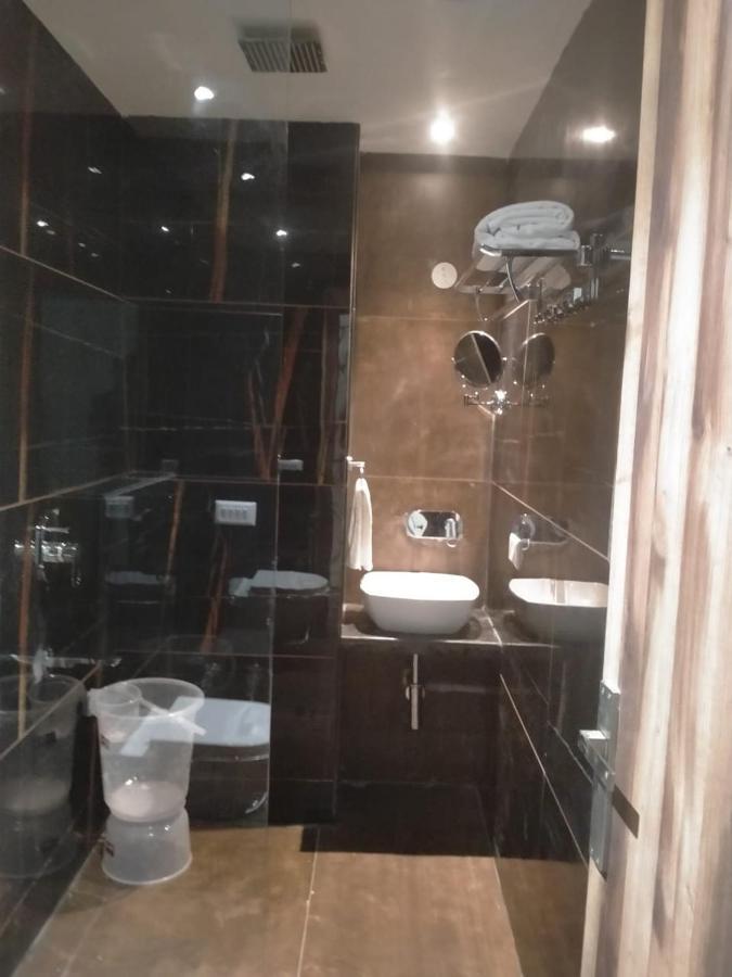 Hotel Pepper Hisar Bagian luar foto