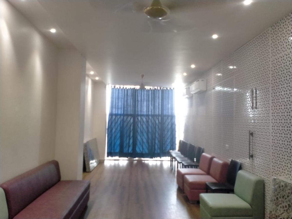 Hotel Pepper Hisar Bagian luar foto