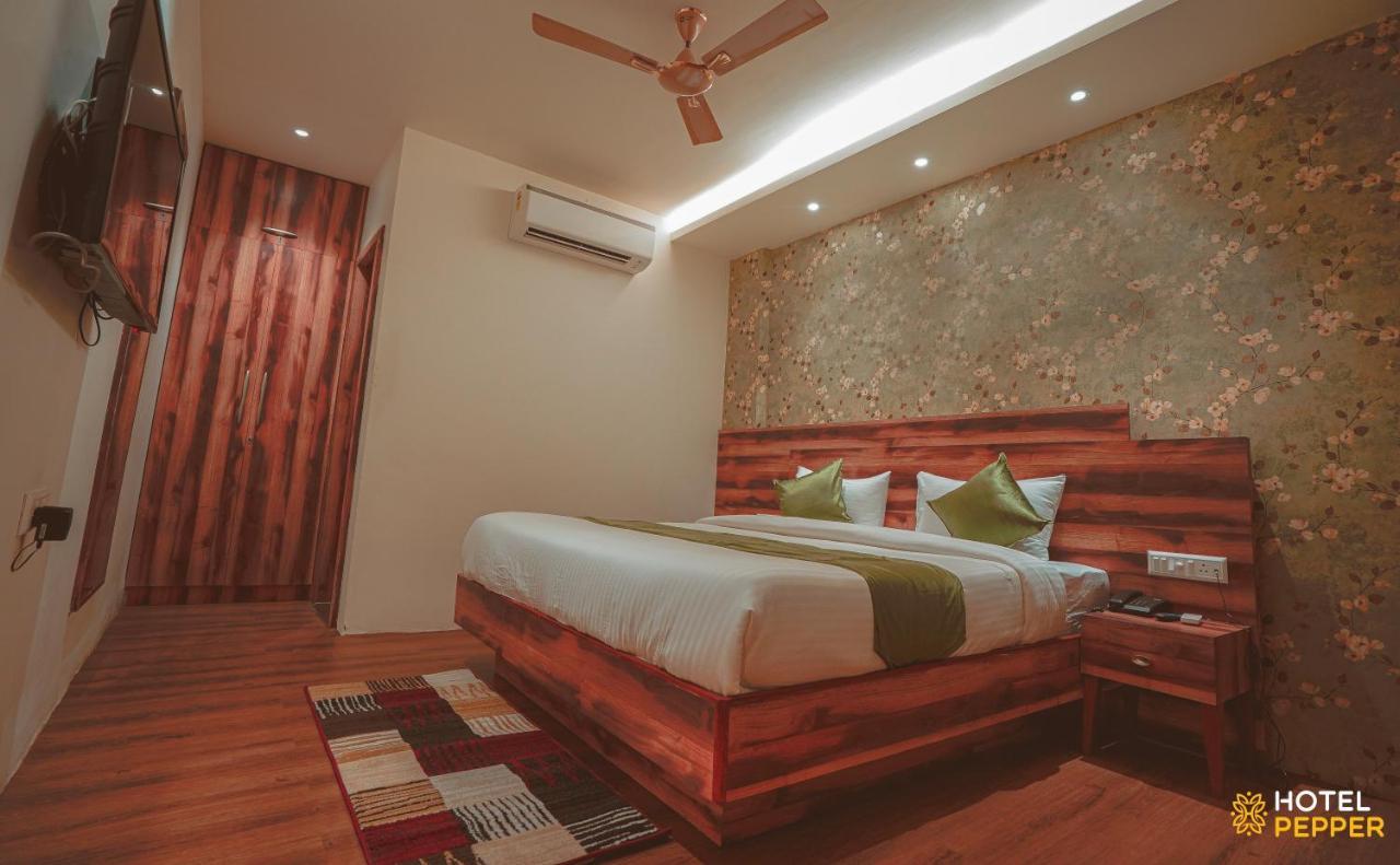Hotel Pepper Hisar Bagian luar foto